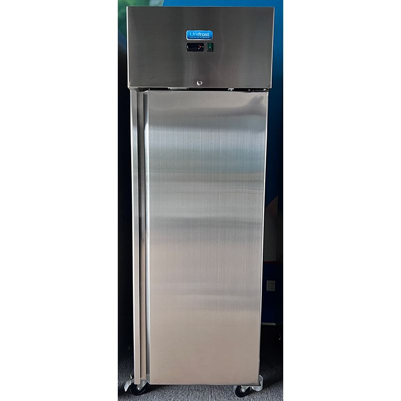 r600gs-stainless-refrigerator